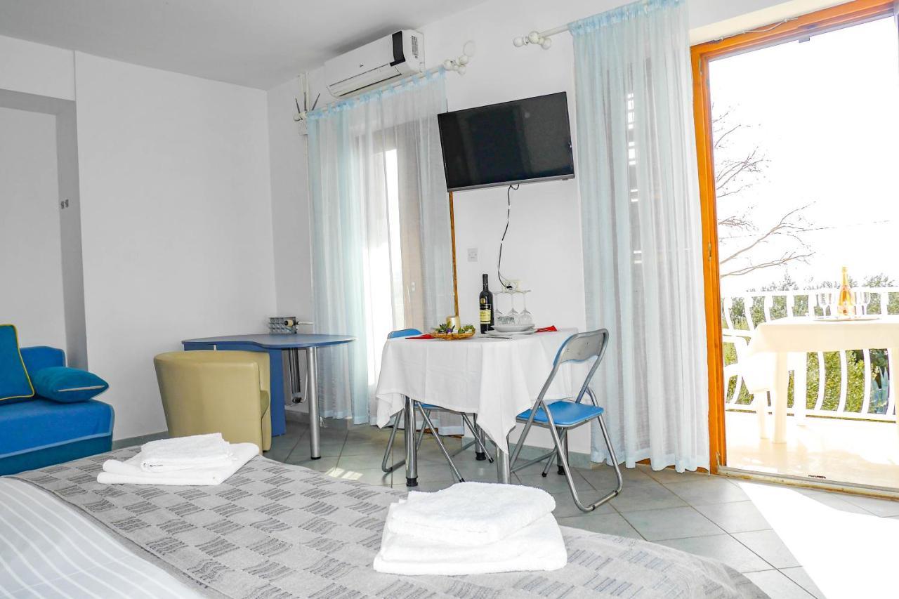 Apartments Beach Дуги-Рат Экстерьер фото